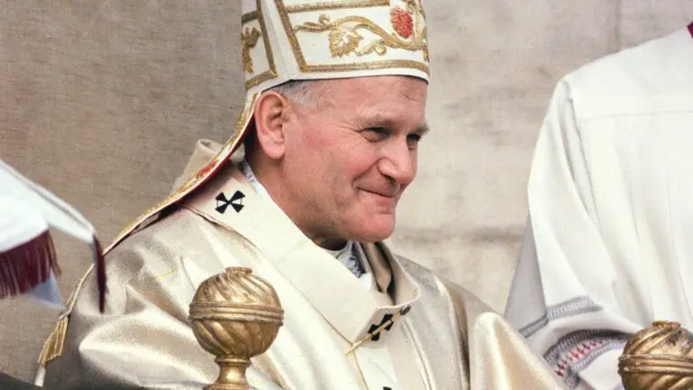 Juan Pablo II pide utilizar Internet