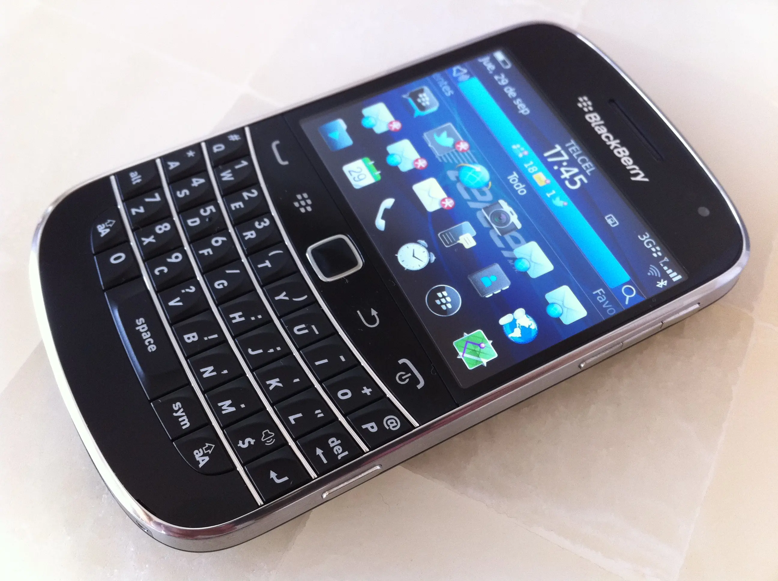 BlackBerry Bold 9900 llega a México con Telcel