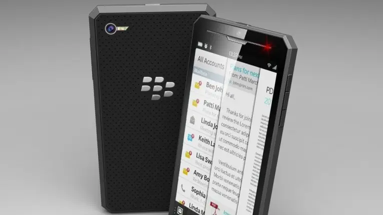 Blackberry 10 vendrá con nueva gestión de contactos