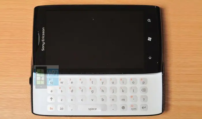 Sony Ericsson Jolie, un prototipo con Windows Phone está a la venta en eBay