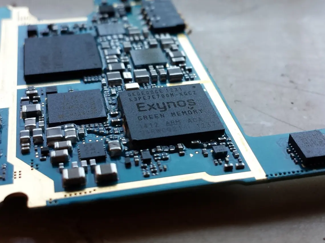 Samsung anticipa el salto a la tecnología FinFET de 10 nm para sus procesadores