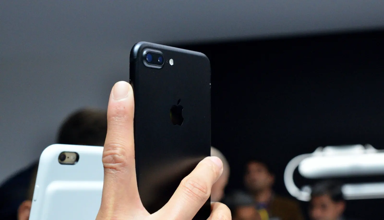 iPhone 7 Plus presenta problemas con la cámara trasera