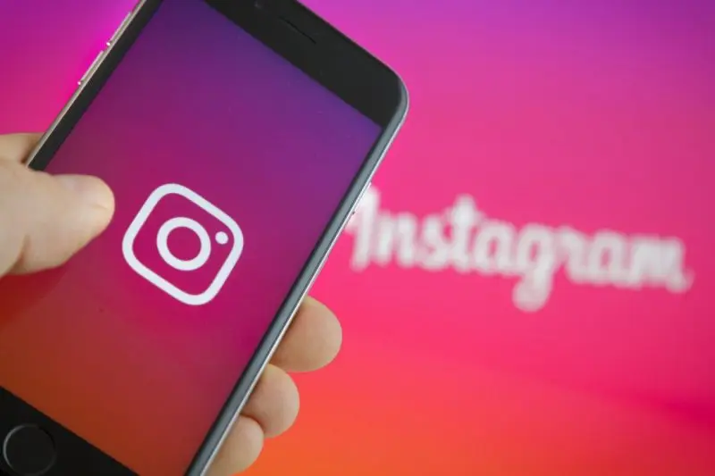 Instagram ya permite ver contenido offline
