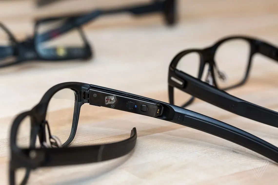 Intel presenta sus gafas inteligentes conceptuales Vaunt