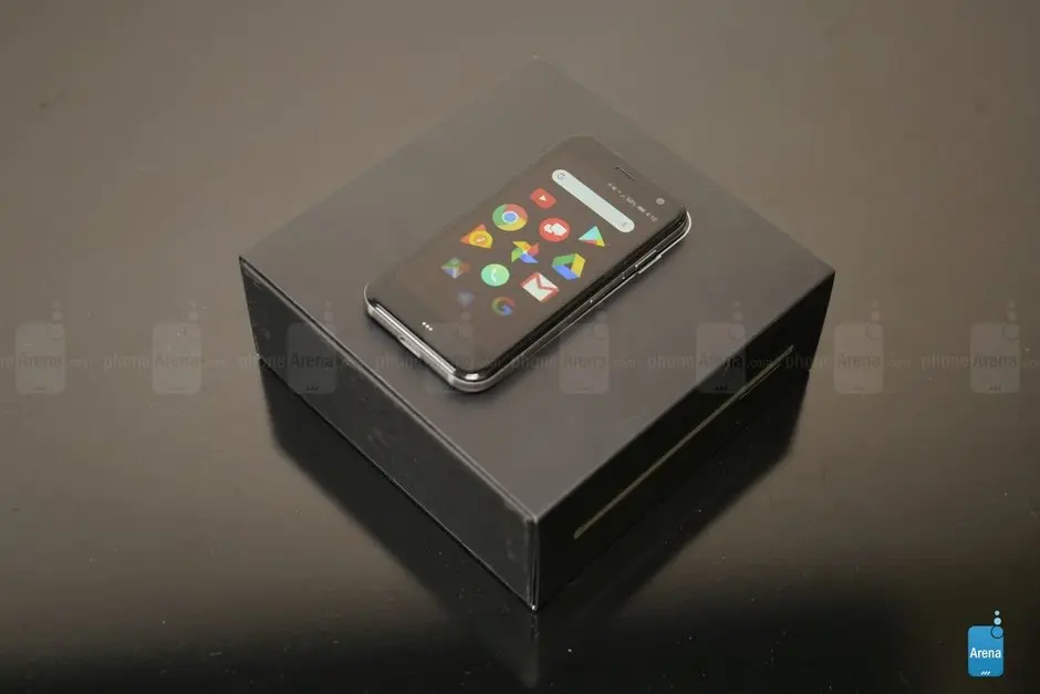 Unboxing de Palm Phone: ¿Están de vuelta los smartphones pequeños?