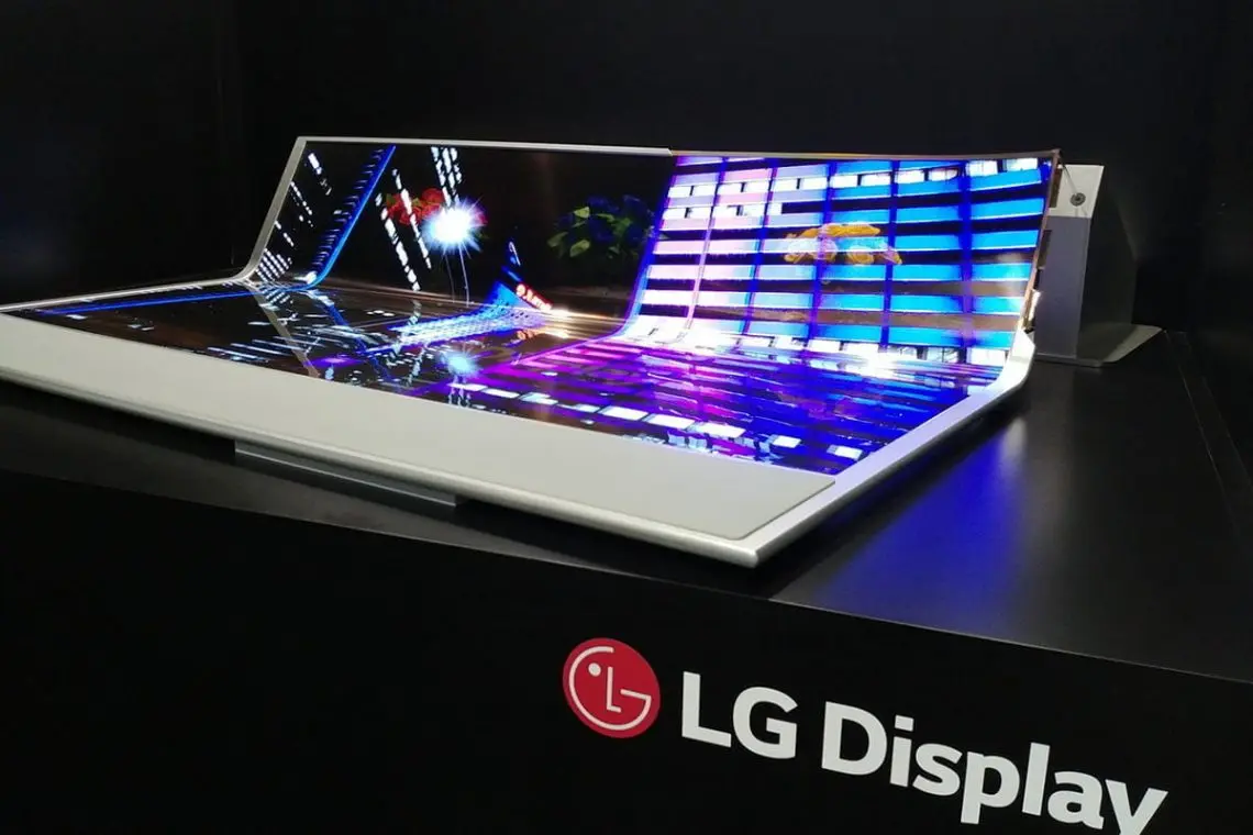 LG pronto presentaría su nuevo panel OLED plegable