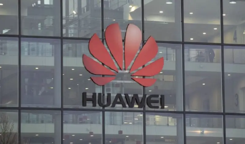 Huawei demandaría a la FCC por bloquear las compras de sus productos de redes 