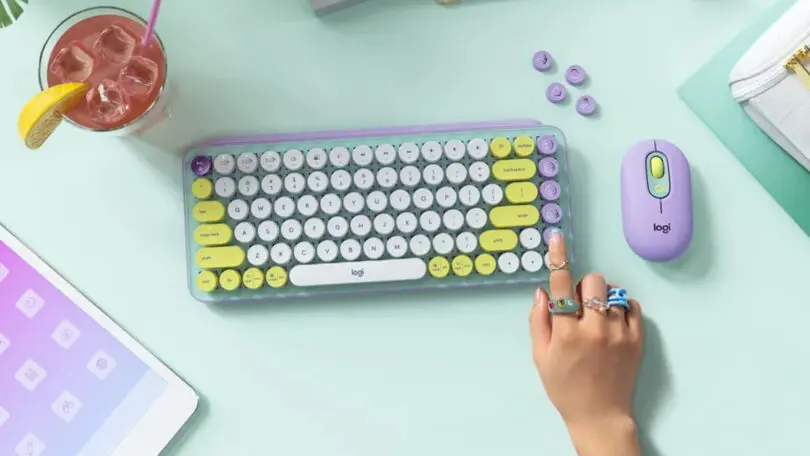 Logitech lanza un teclado mecánico con 5 teclas dedicadas para emoticonos
