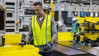 Robots toman mayor importancia en las operaciones de Amazon