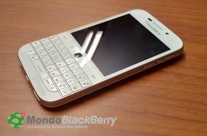 BlackBerry Classic en color blanco