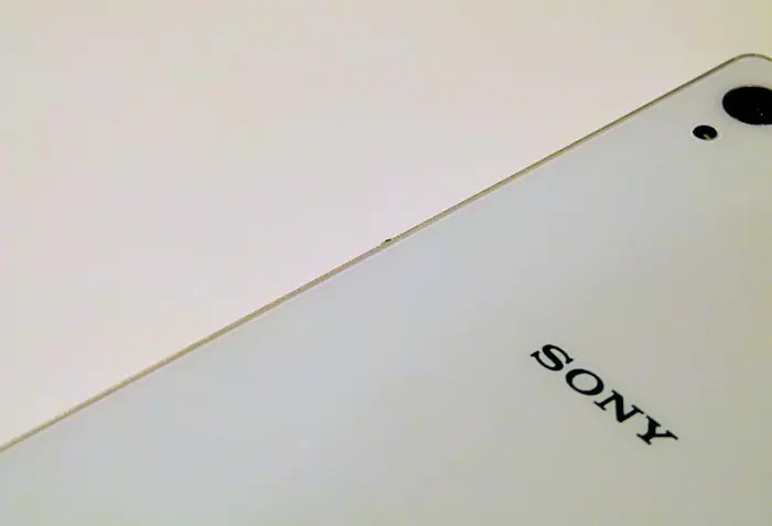 Images-of-the-just-announced-Sony-Xperia-Z4 (4)