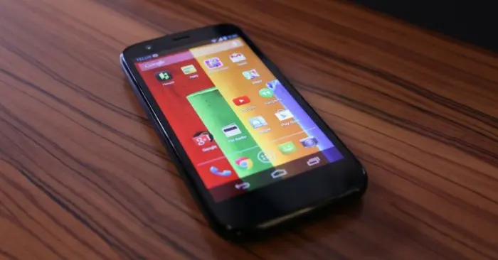 El Moto G original por fin comienza a recibir Android 5.0.2 Lollipop