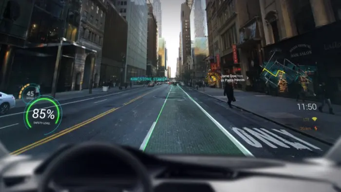 Holographic-AR-infotainment-for-self-driving-cars