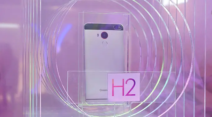 h2-smarthone ces17