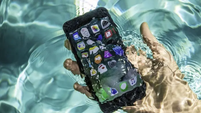 iphone-7-bajo agua