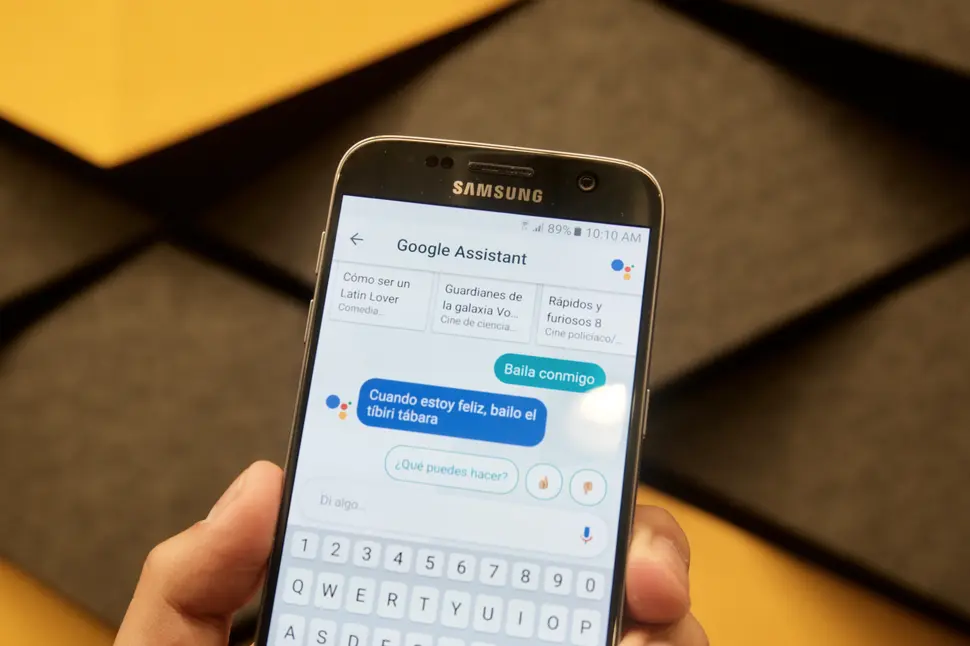 Ya podemos hablarle a Google Assistant en español