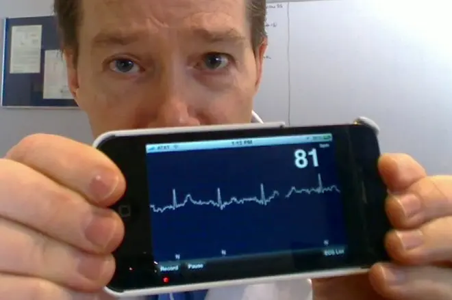 iPhone convertido en Electrocardiograma