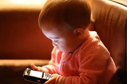 Cada minuto se activan más dispositivos móviles que bebés nacen en el mundo