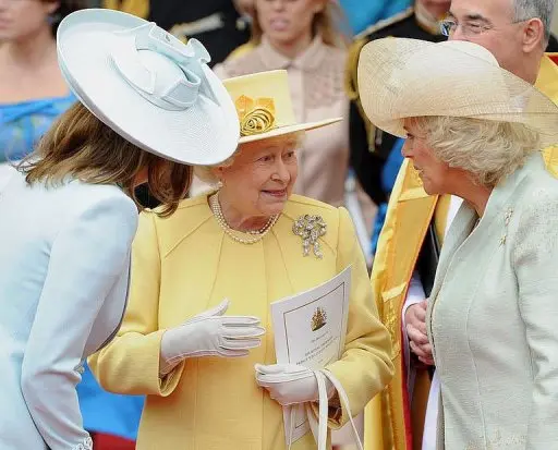 La Reina Elizabeth II quiere un iPad – La Reina Geek