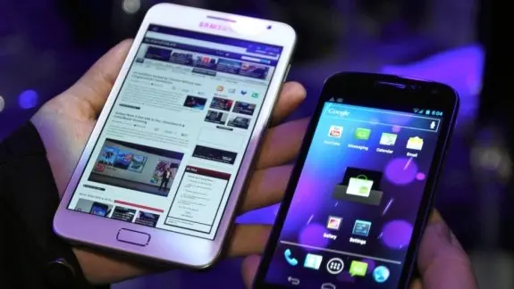 Los consumidores quieren teléfonos más delgados con pantallas más grandes