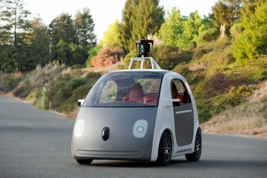 Seis características por mejorar en el Google Car para poder venderse