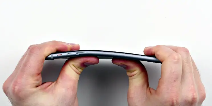 BendGate de Apple, ahora con el HTC M8, Lumia 1020 y Moto X 2014