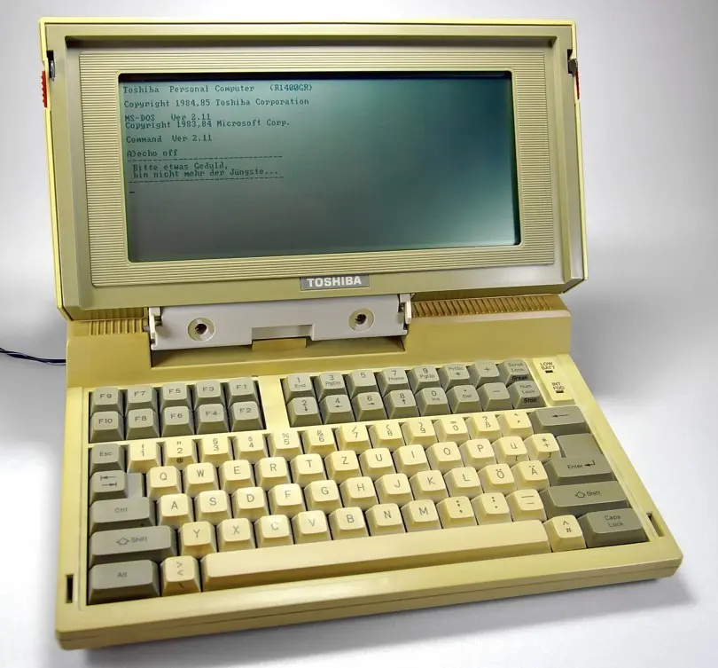 Toshiba festeja 30 años del lanzamiento de la laptop