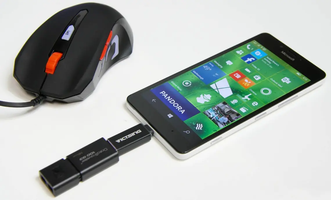 Video: Así funciona el USB OTG en el Lumia 950