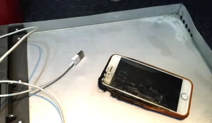 iPhone 6S explota en llamas durante un vuelo a Hawái