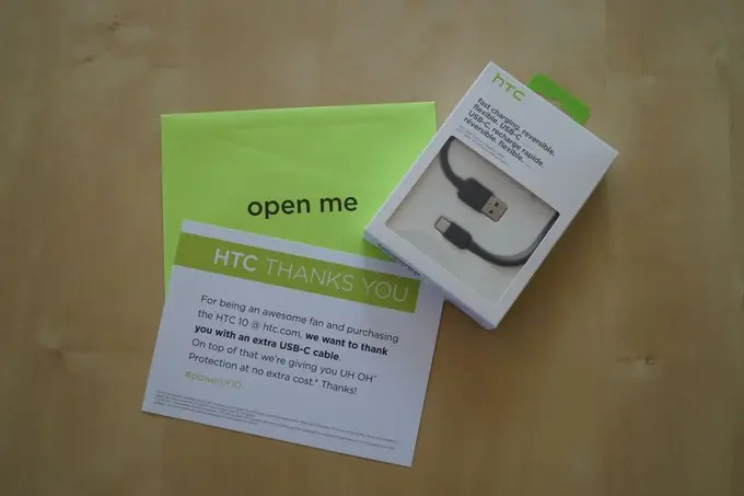 Compradores del HTC 10 recibieron regalitos