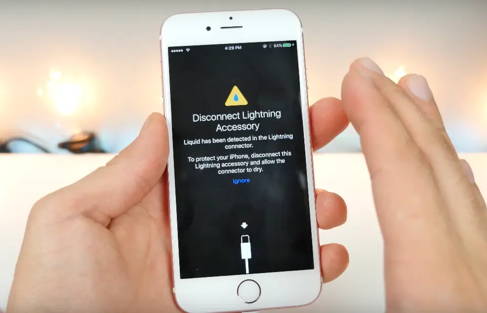 iOS 10 ahora te alertará si detecta humedad en el puerto Lightning