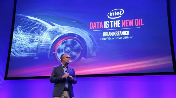 Intel invierte 0 mdd para el desarrollo de vehículos autónomos