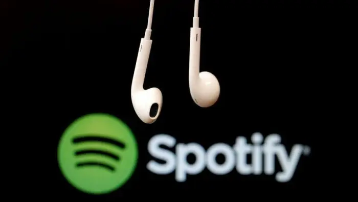 Crean 1,200 cuentas falsas de Spotify para ganar millón de dólares