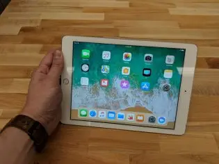iPad 9.7″ (2018) es oficial con Touch ID y precios desde 9 USD