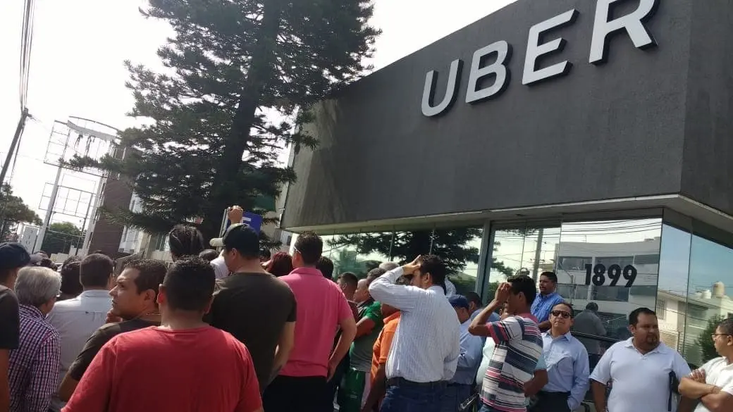 SEMOV opera cacería de vehículos Uber y Cabify en Jalisco