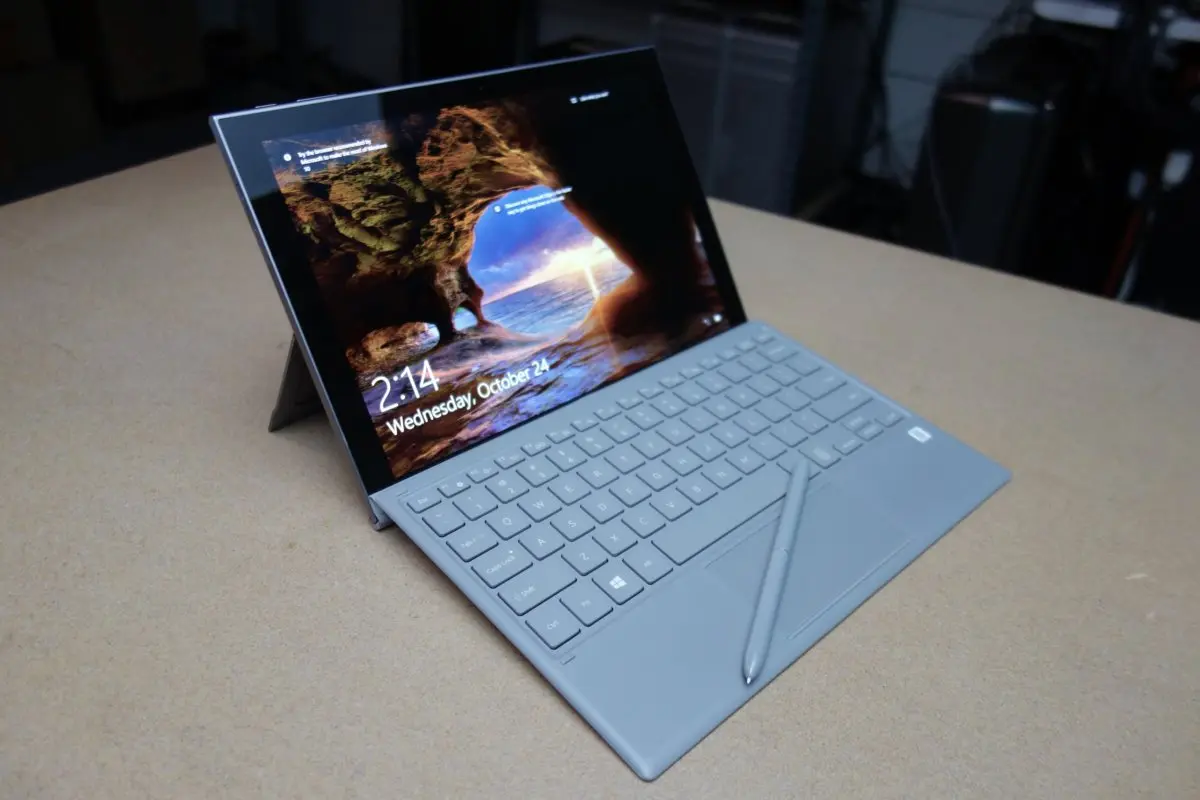Samsung Galaxy Book 2, un portátil con Snapdragon 850 para competir contra Surface Pro