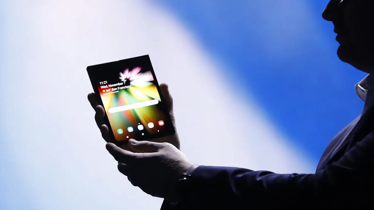 Google anuncia una versión de Android con soporte nativo para teléfonos flexibles