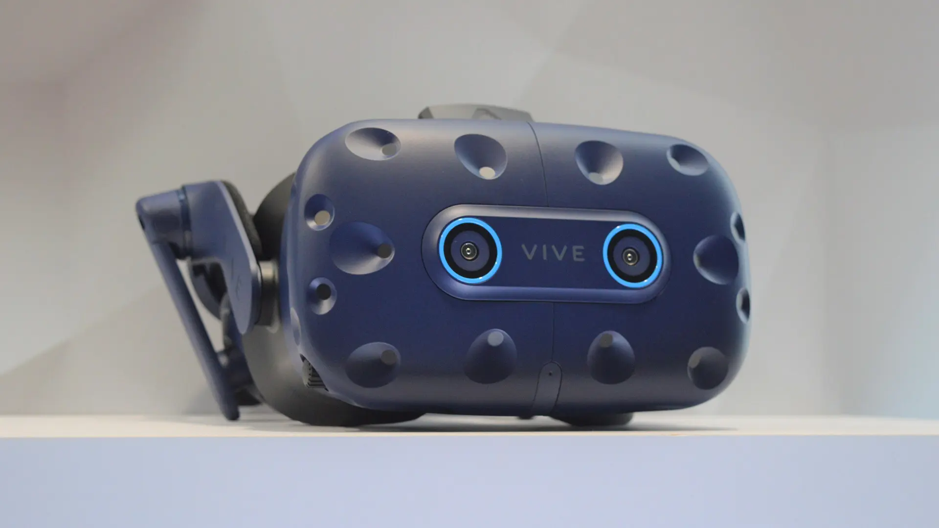 HTC lanza su nuevo visor de RV Vive Pro Eye con rastreo ocular #CES2019