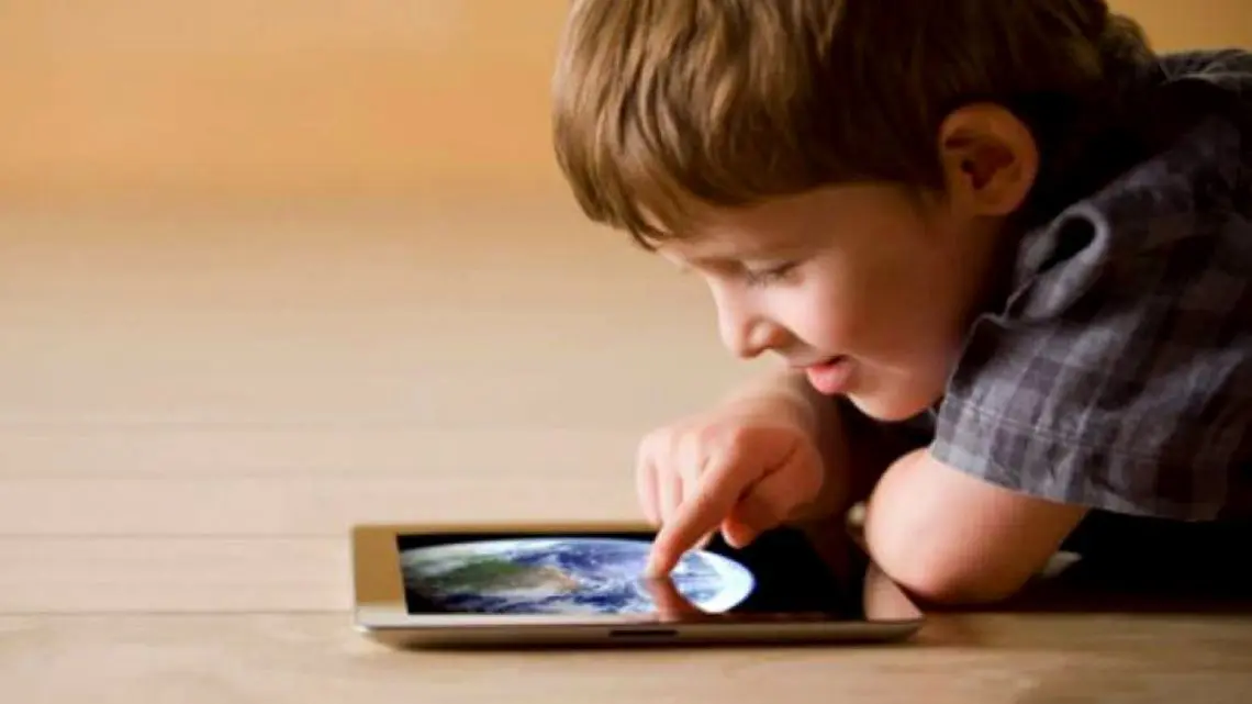 Niño de tres años bloquea un iPad hasta el 2067