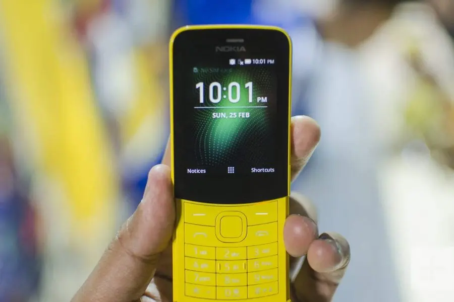 WhatsApp ya está disponible para el Nokia 8100 4G