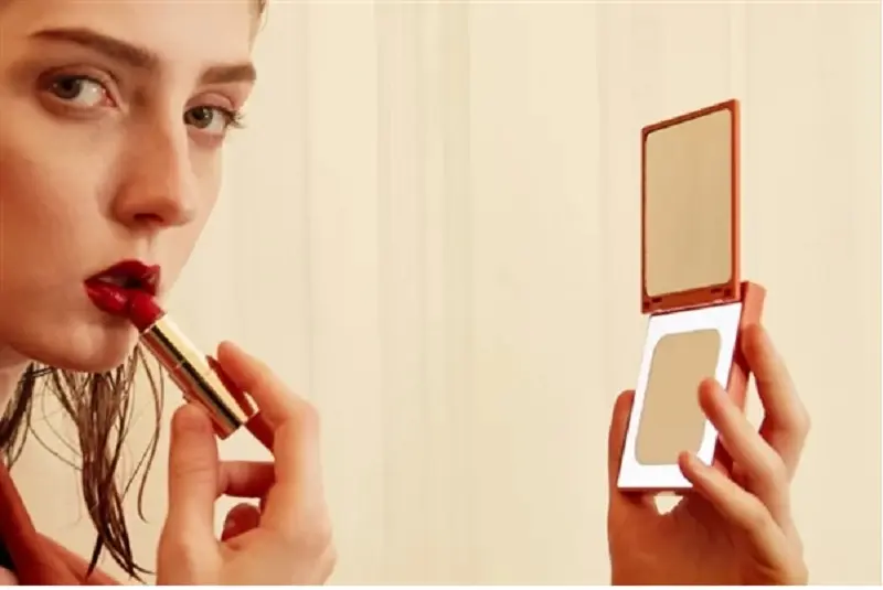 Xiaomi lanza powerbank en forma de espejo para dama