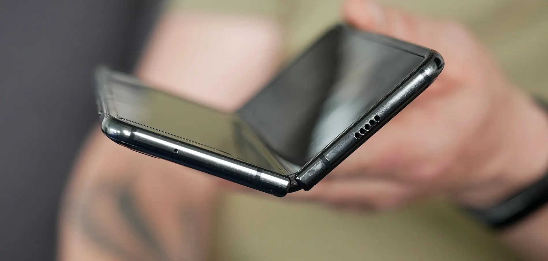 Samsung lanzaría su dispositivo plegable similar al Mate X antes que Huawei