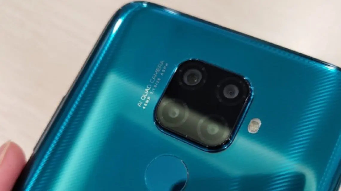 Huawei Nova 5i Pro nos presume su diseño con cinco cámaras en fotos reales