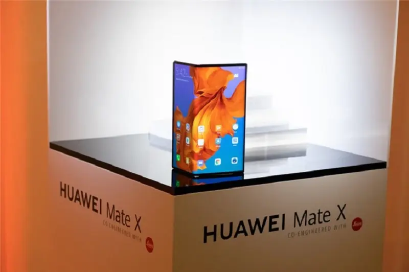 Reparar la pantalla del Huawei Mate X costará más de 1,000 dólares