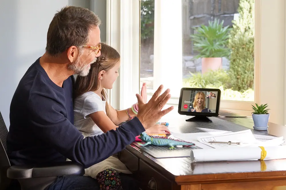 Festeja a papá con los mejores gadgets y Alexa