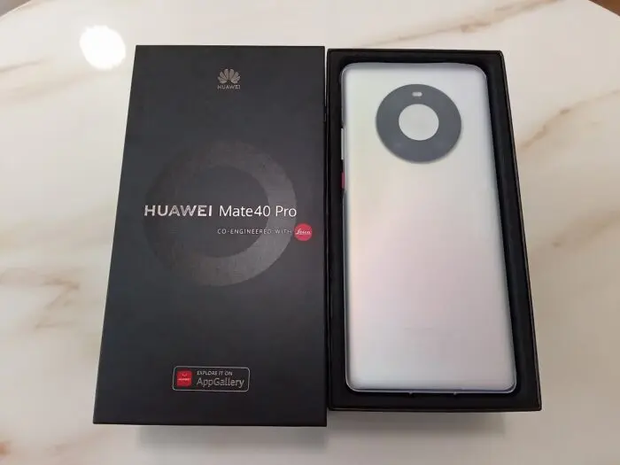 Huawei también eliminaría a su cargador de la caja