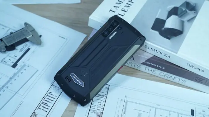 Este teléfono de Ulefone cuenta con bestial batería de 13200 mAh que dura hasta 5 días