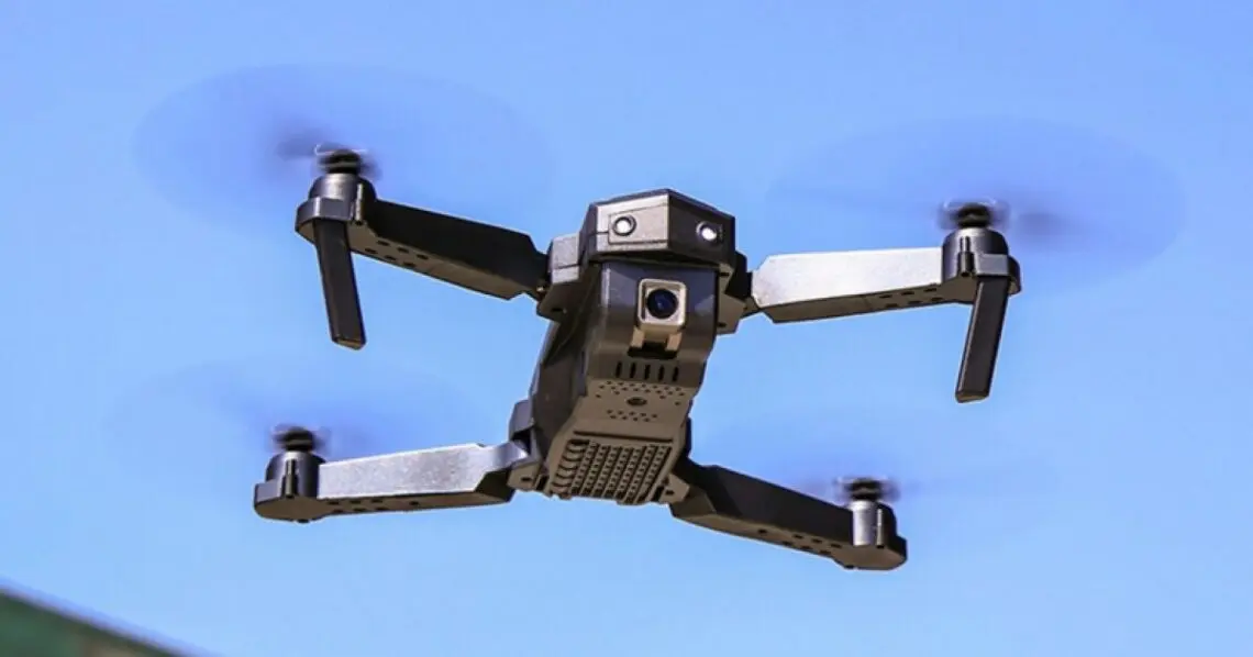 Este mini dron graba a 4K, tiene funciones inteligentes y cuesta menos de lo que imaginas