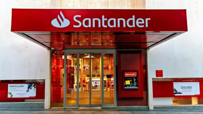 Santander presenta fallas en su aplicación y cajeros