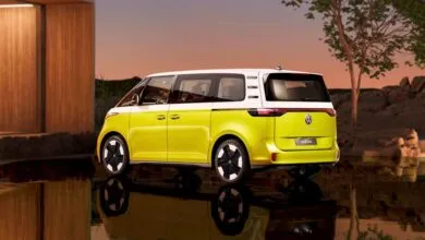 La combi eléctrica de Volkswagen ya es oficial, así es la nueva ID. BUZZ